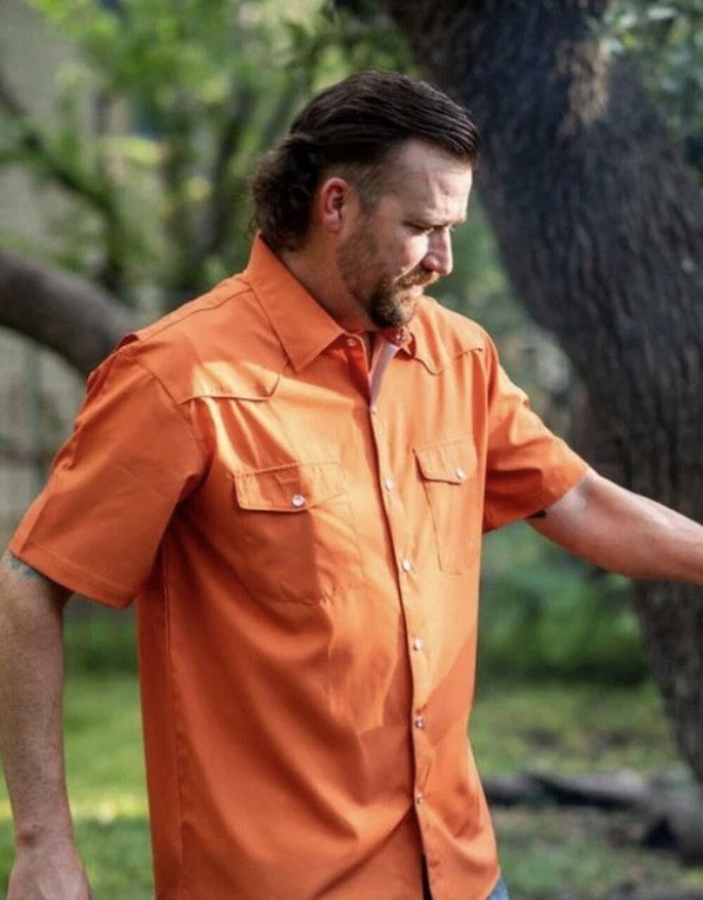 C22 Carhartt Men's Short Sleeve Button 100% Cotton Rust Colored Shirt Size M